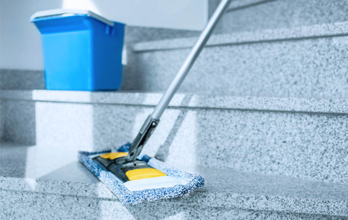 Treppenhausreinigung für gewerbliche und private Gebäude – zuverlässig und gründlich